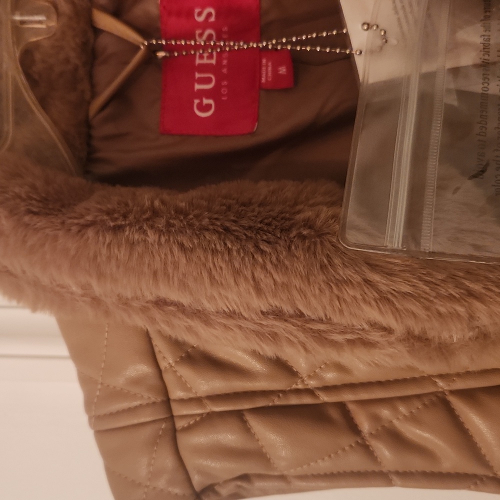 Vest - Picture 5 of 6
